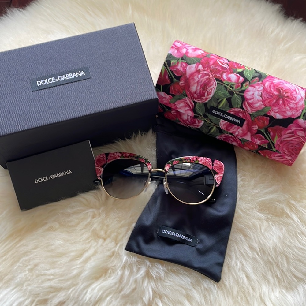 NIB New Dolce & Gabbana red pink rose sunglasses!